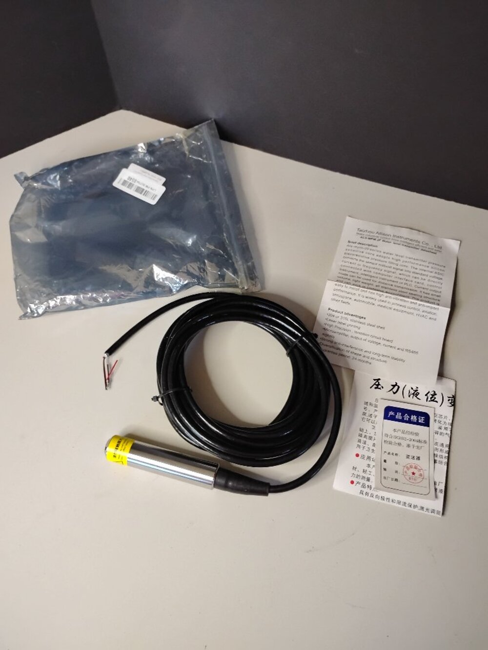 Submersible Water Level Transmitter 4-20MA Output 24VDC Supply 0-5M Range